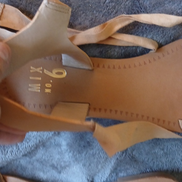 Mi Women's Beige Lace-Up Sandals - Picture 3 of 5